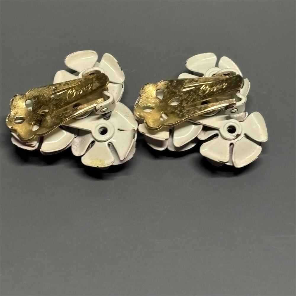 Coro Vintage Pink & Purple Rose Clip-On Earrings with Pearl Centers - Picture 5 of 10